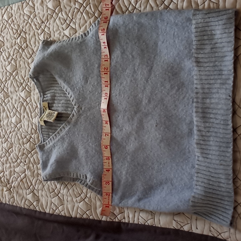 2 Sweaters - image 5